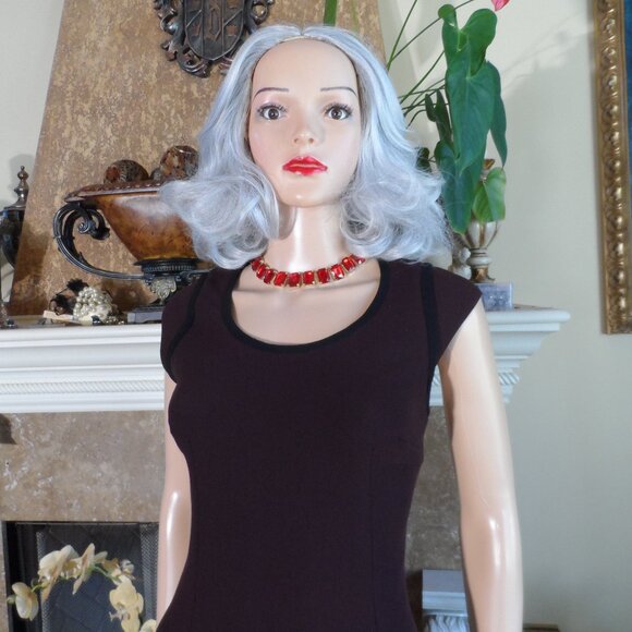 Dolce & Gabbana Virgin Wool Burgundy Sheath Dress w/Black Trim Size IT 44- US 8 - Picture 6 of 16